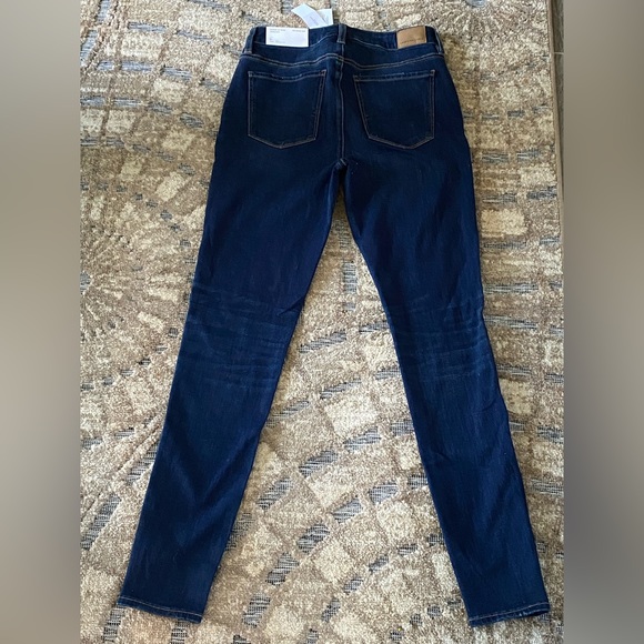 Brand new AE jeans. - Picture 2 of 3